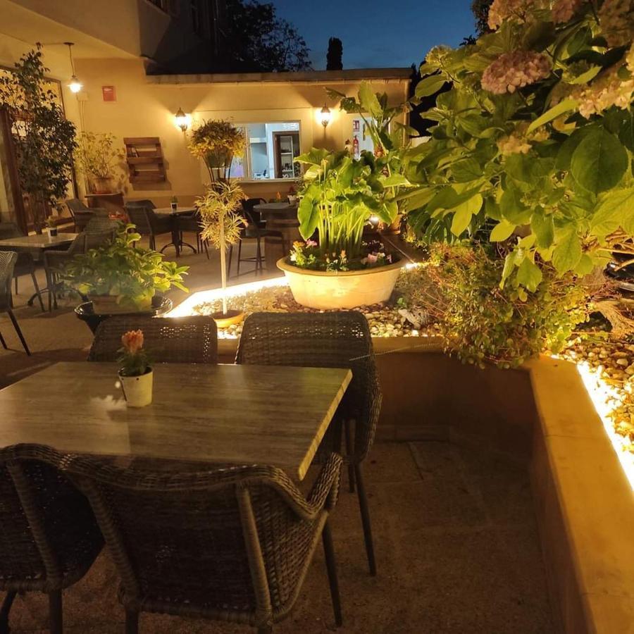 Hostal Nadal Soller Exterior photo