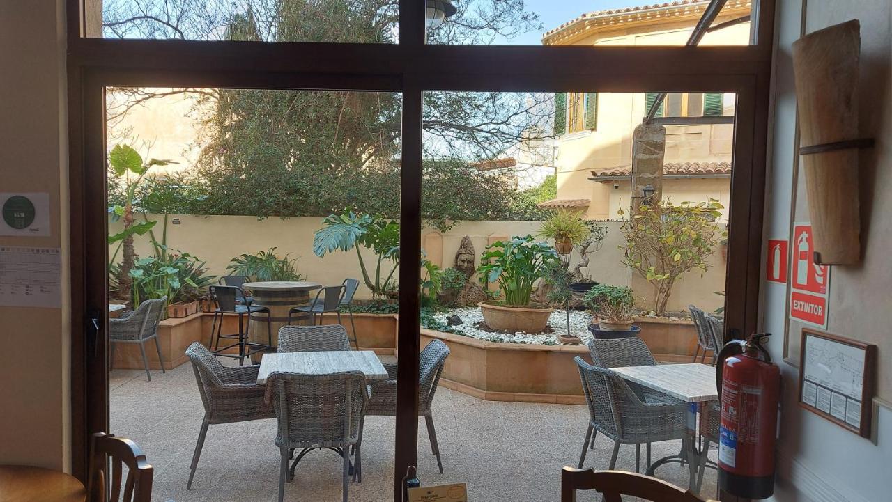 Hostal Nadal Soller Exterior photo