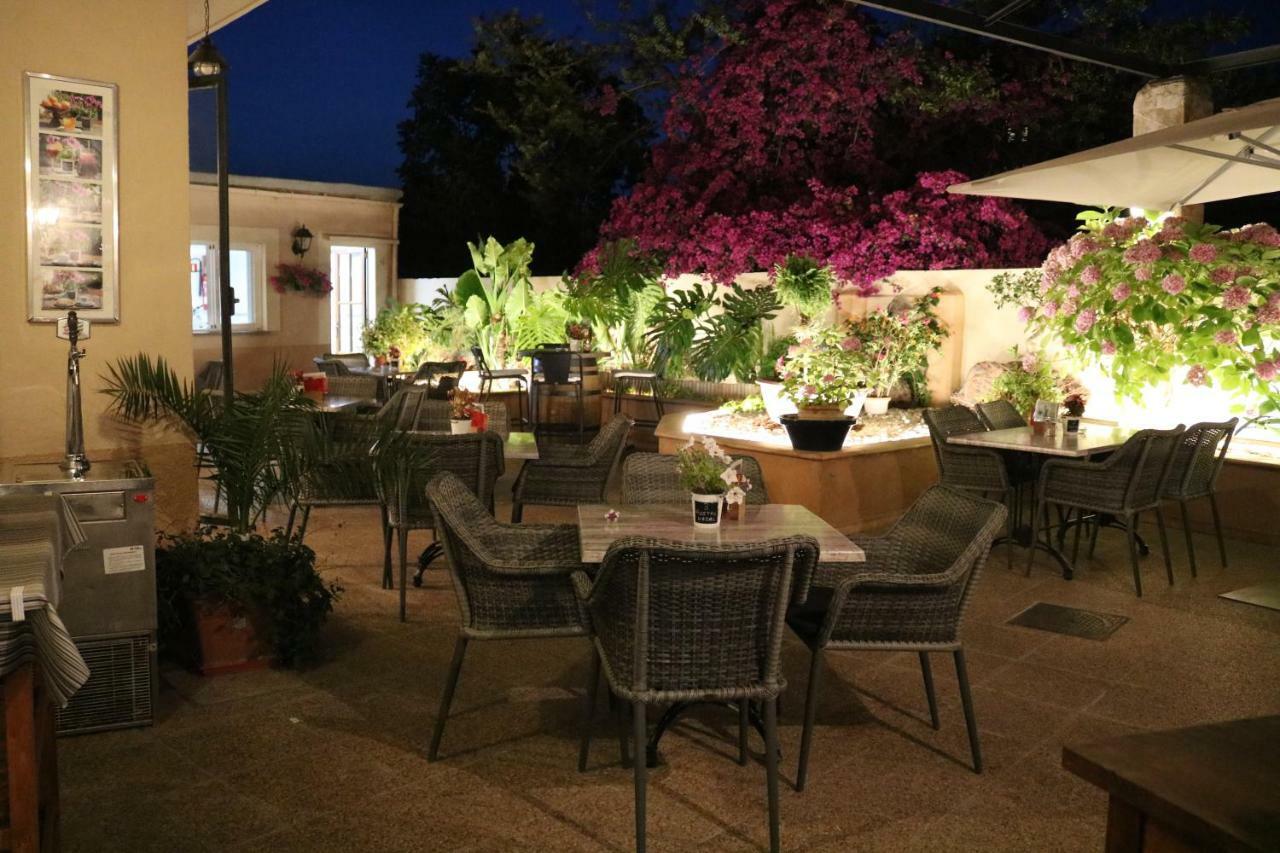Hostal Nadal Soller Exterior photo