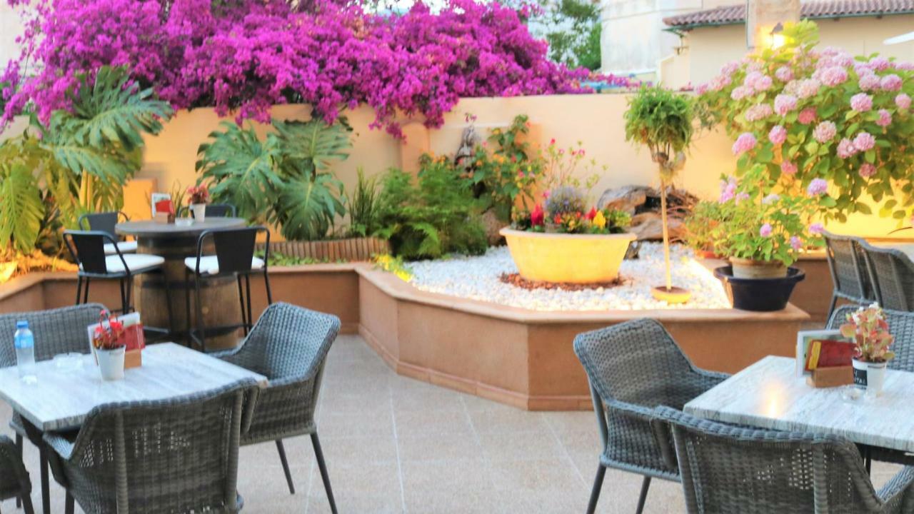 Hostal Nadal Soller Exterior photo